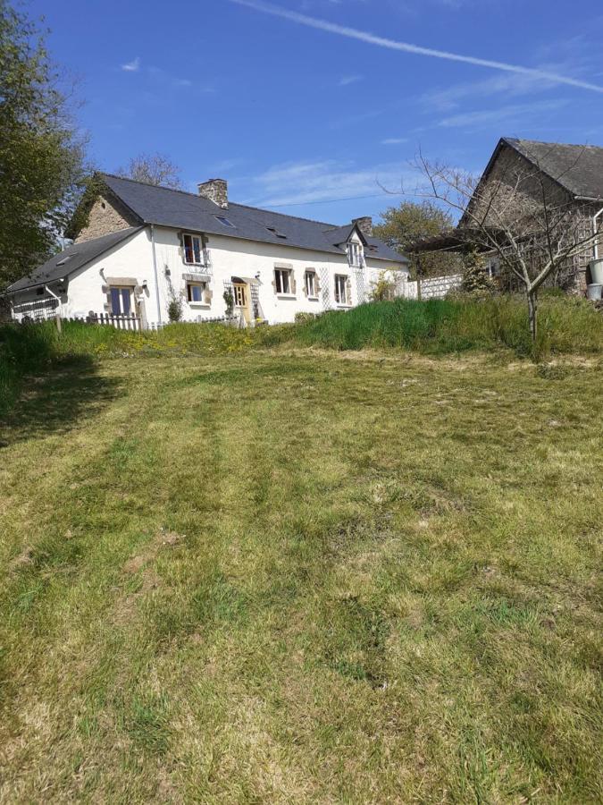 Private Farmhouse For Six In The Countryside Saint-Pierre-sur-Orthe Buitenkant foto