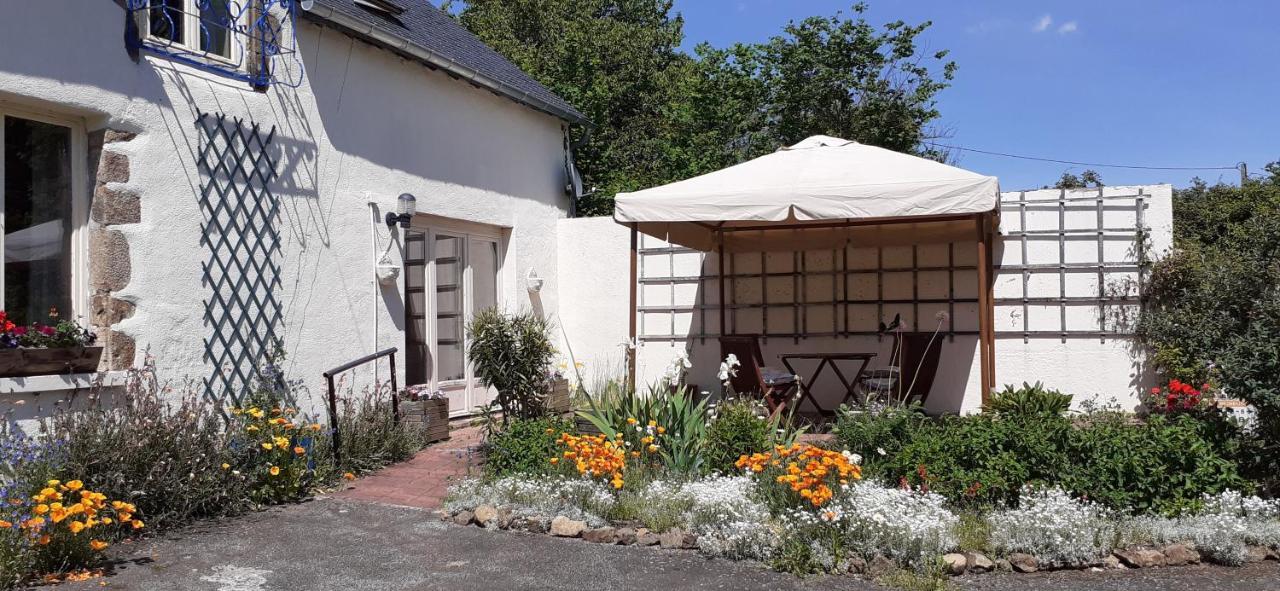 Private Farmhouse For Six In The Countryside Saint-Pierre-sur-Orthe Buitenkant foto
