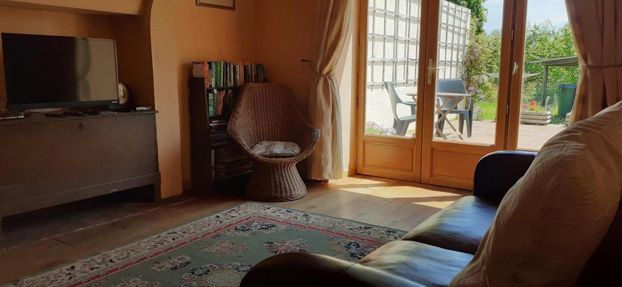 Private Farmhouse For Six In The Countryside Saint-Pierre-sur-Orthe Buitenkant foto