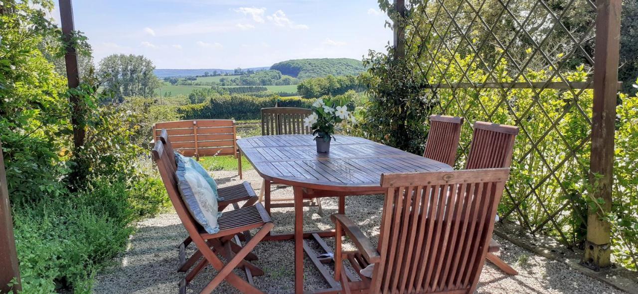 Private Farmhouse For Six In The Countryside Saint-Pierre-sur-Orthe Buitenkant foto